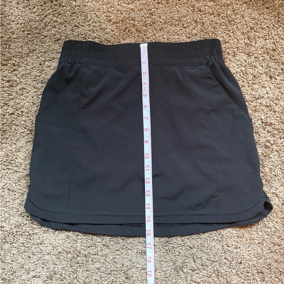 Columbia Women's Black Skirt - Picture 4 of 8